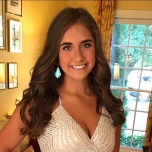 Meet your Posher, Lexi